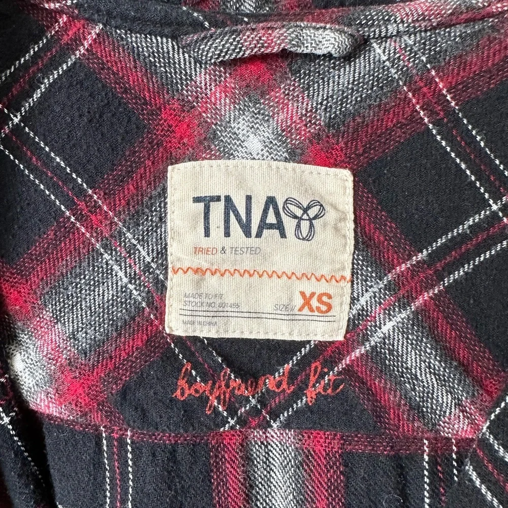 Aritzia TNA Plaid Flannel Button Down Shirt Size XS - Picture 4 of 4